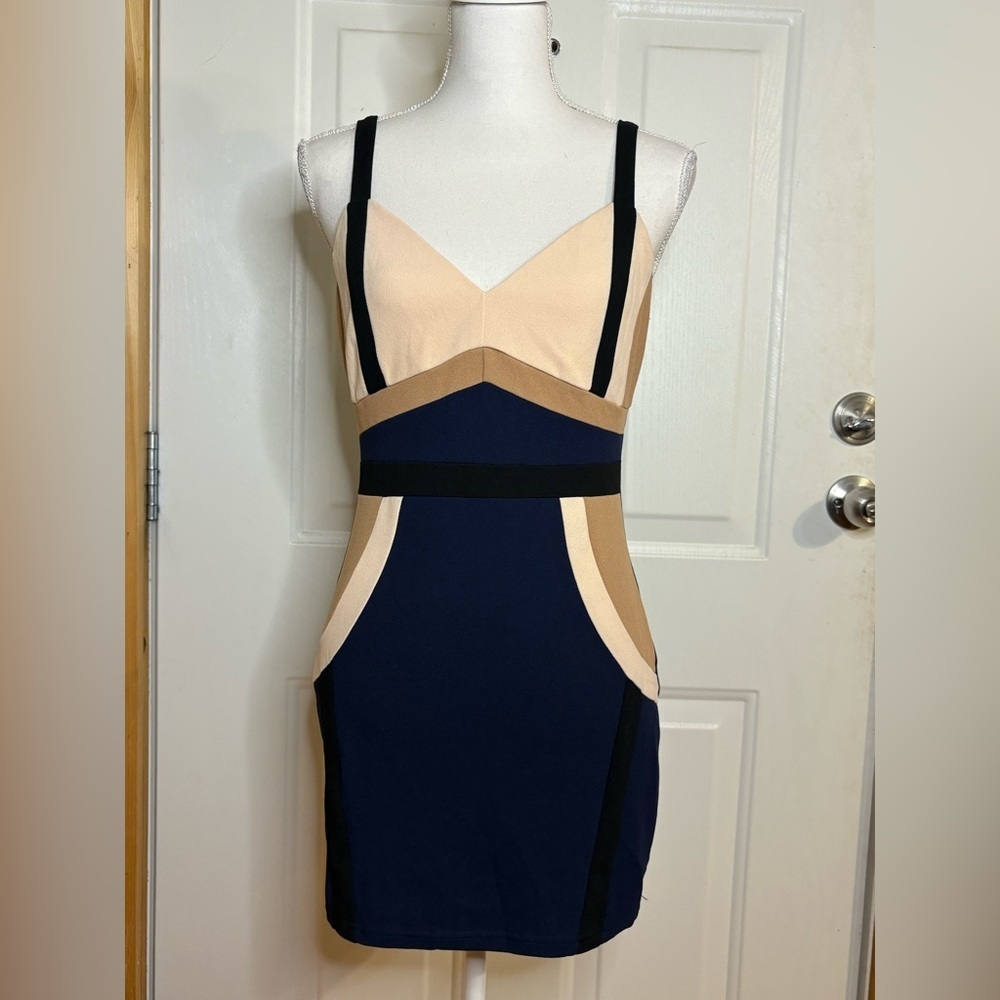 Windsor navy blue, cream, and tan color block mini dress size Large